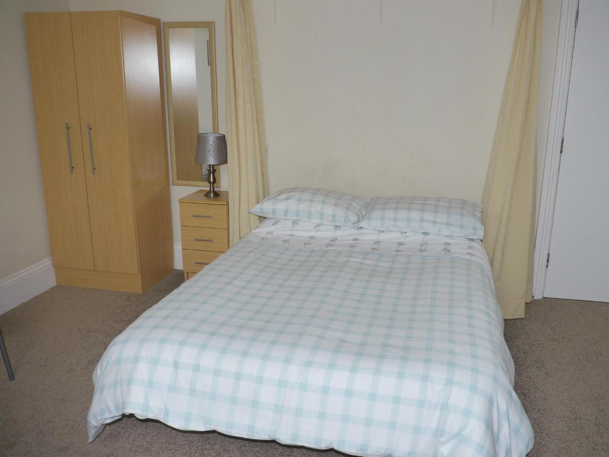 Broadshade Holiday Apartments Paignton Room photo